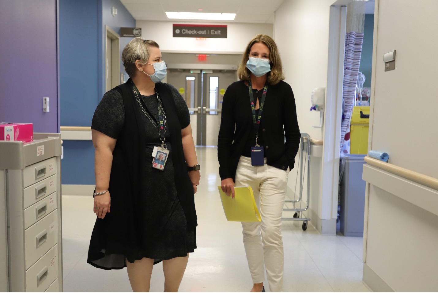 Shelly Li and Dr. Tara O'Brien in WCH’s Acute Ambulatory Care Unit